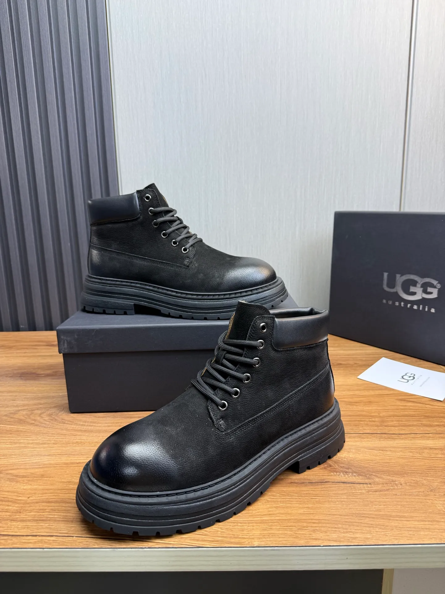 Factory price 680💰 [UGG] Men's hot winter warm boots🐑Simple and fashionable design, cowhide➕comfortable and warm wool lining. Soft and comfortable to wear, good warmth retention, and excellent foot feel. Regular size 38-45